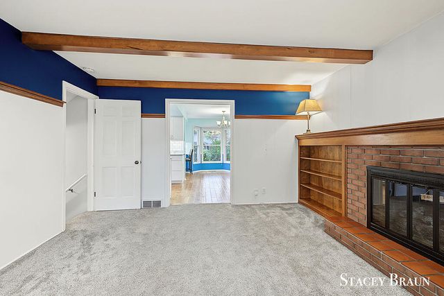 2165 SE Shawnee Drive, Grand Rapids, MI 49506