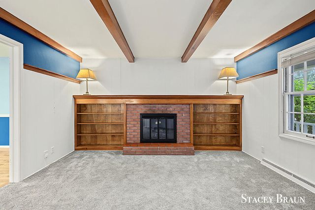 2165 SE Shawnee Drive, Grand Rapids, MI 49506