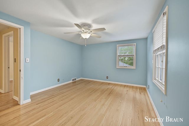 2165 SE Shawnee Drive, Grand Rapids, MI 49506