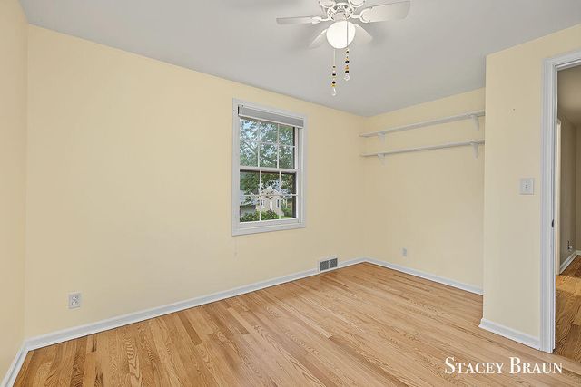 2165 SE Shawnee Drive, Grand Rapids, MI 49506