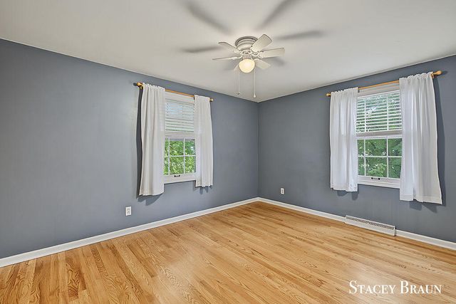 2165 SE Shawnee Drive, Grand Rapids, MI 49506