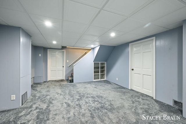 2165 SE Shawnee Drive, Grand Rapids, MI 49506