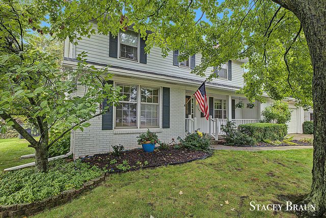 2165 SE Shawnee Drive, Grand Rapids, MI 49506