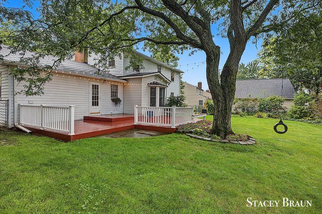 2165 SE Shawnee Drive, Grand Rapids, MI 49506