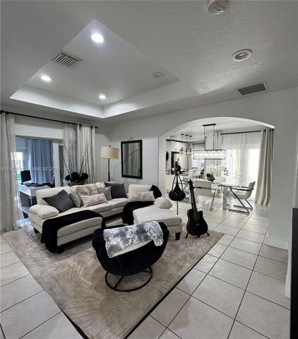 18161 SW 142nd Pl, Miami, FL 33177