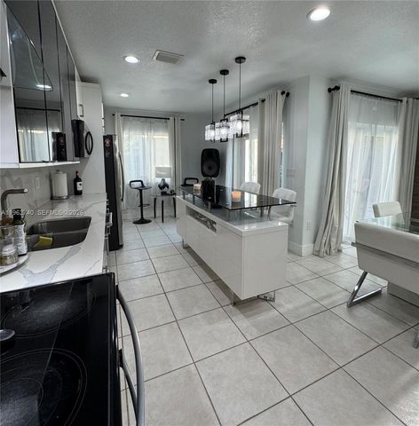 18161 SW 142nd Pl, Miami, FL 33177