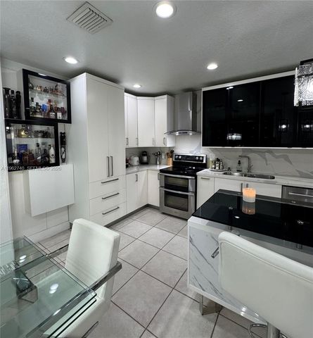 18161 SW 142nd Pl, Miami, FL 33177