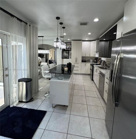 18161 SW 142nd Pl, Miami, FL 33177