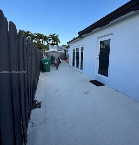 18161 SW 142nd Pl, Miami, FL 33177