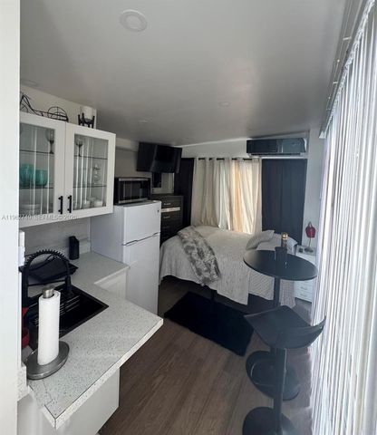 18161 SW 142nd Pl, Miami, FL 33177