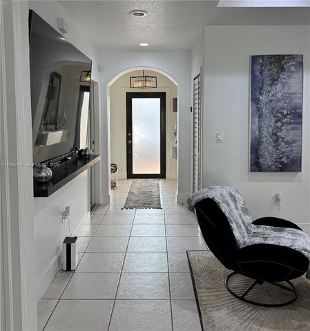 18161 SW 142nd Pl, Miami, FL 33177