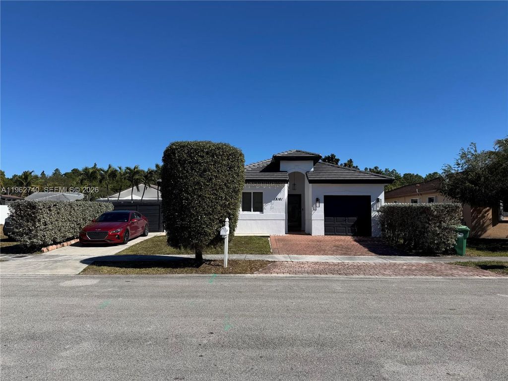 18161 SW 142nd Pl, Miami, FL 33177