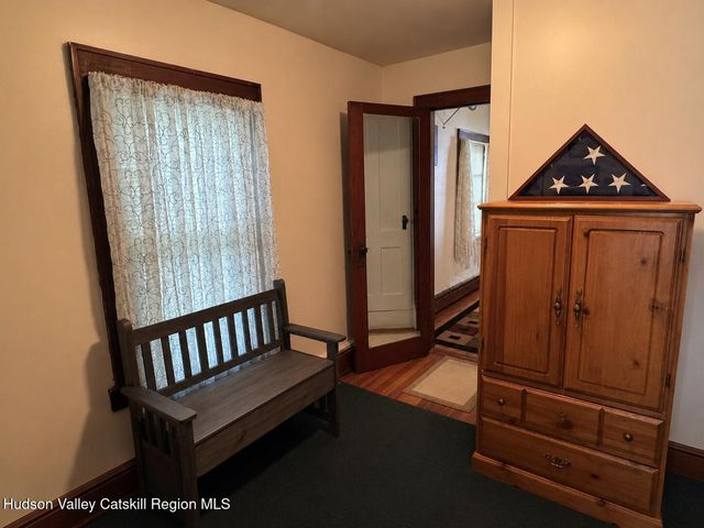 16 Esopus Avenue, Kingston, NY 12401