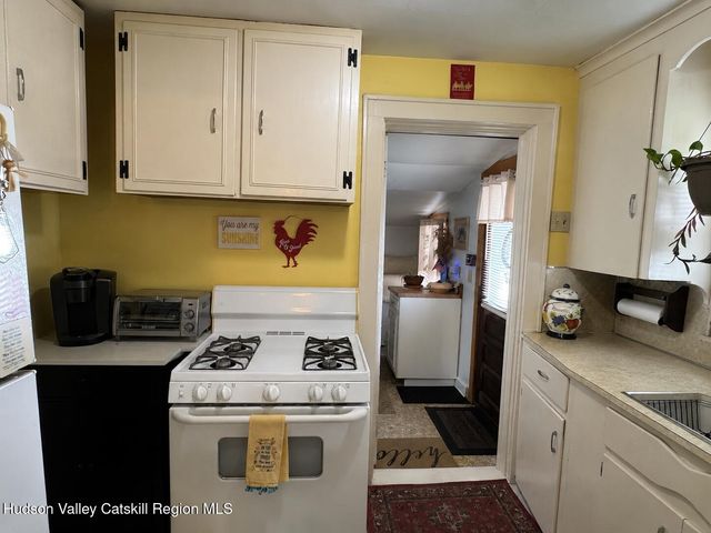 16 Esopus Avenue, Kingston, NY 12401