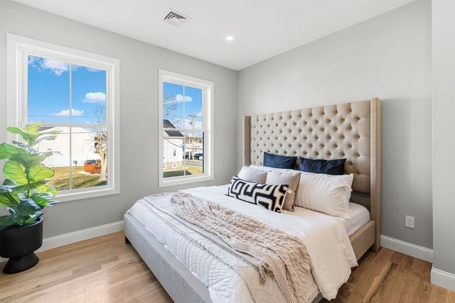 143 Meeson St, Fall River, MA 02724