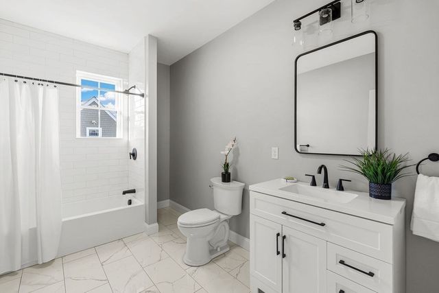 143 Meeson St, Fall River, MA 02724