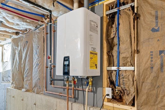 143 Meeson St, Fall River, MA 02724