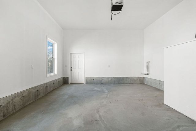 143 Meeson St, Fall River, MA 02724