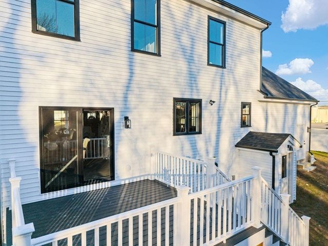 143 Meeson St, Fall River, MA 02724
