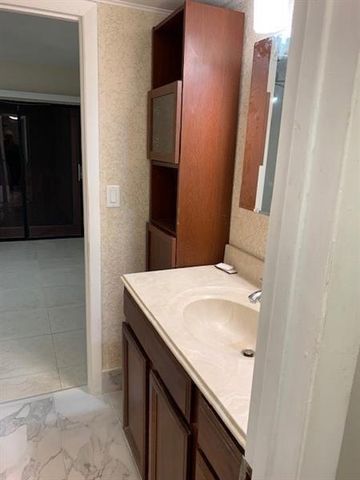 1021 MOCKINGBIRD Lane 217, Plantation, FL 33324