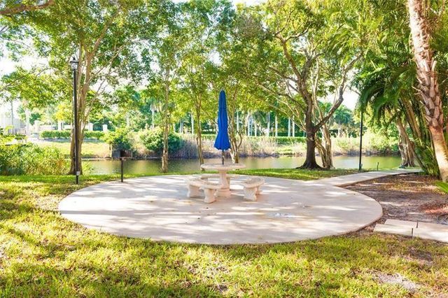 1021 MOCKINGBIRD Lane 217, Plantation, FL 33324