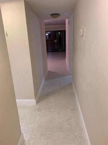 1021 MOCKINGBIRD Lane 217, Plantation, FL 33324