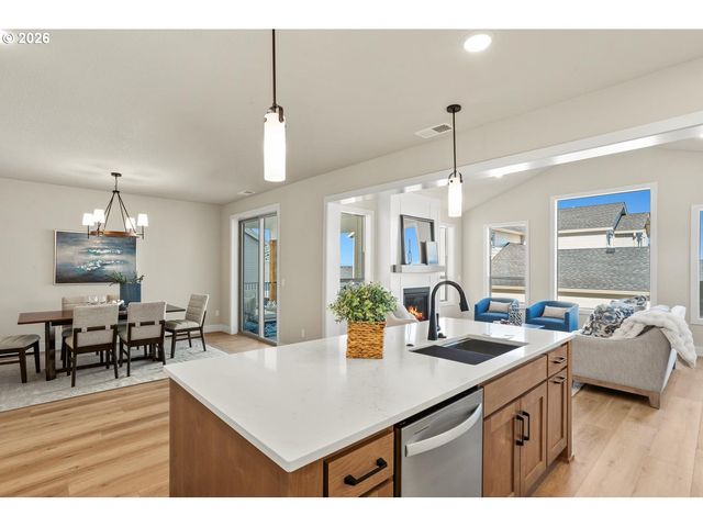 3305 Butte Dr, Forest Grove, OR 97116