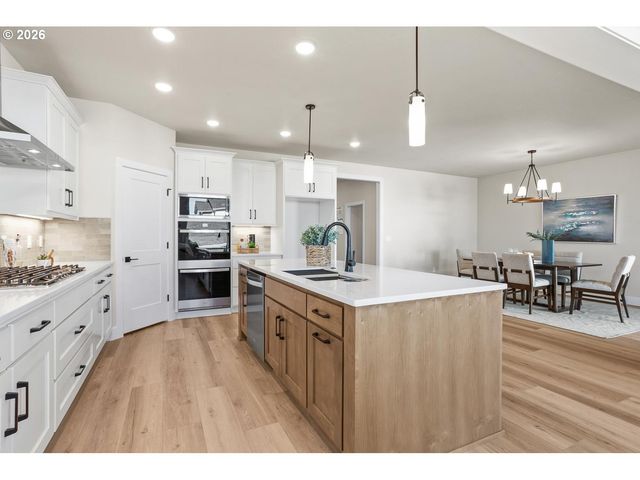 3305 Butte Dr, Forest Grove, OR 97116