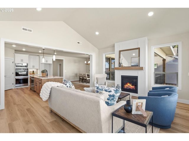 3305 Butte Dr, Forest Grove, OR 97116