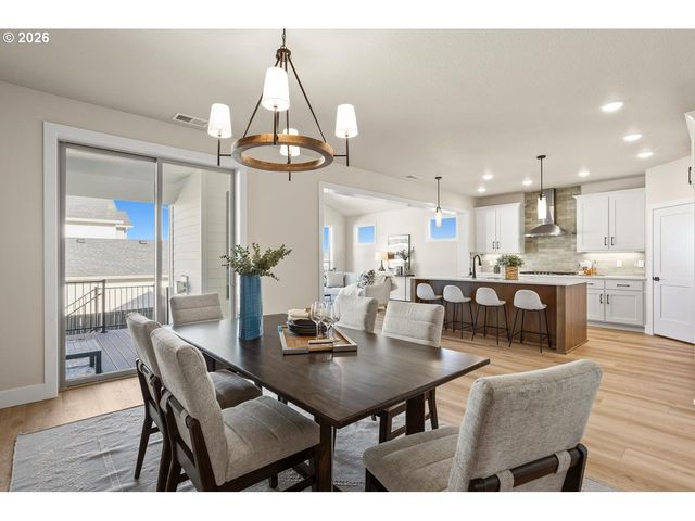 3305 Butte Dr, Forest Grove, OR 97116
