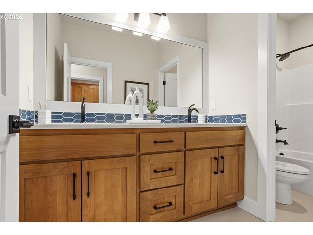 3305 Butte Dr, Forest Grove, OR 97116