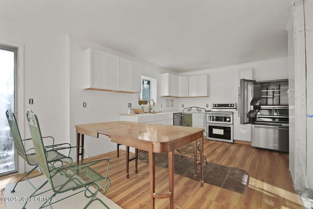 1702 CO RD 382, Holts Summit, MO 65043