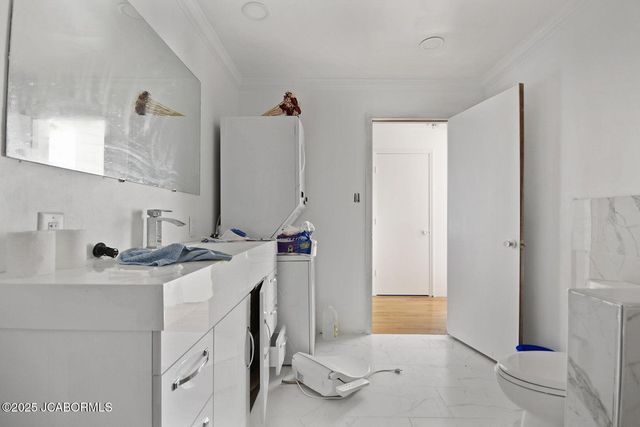 1702 CO RD 382, Holts Summit, MO 65043