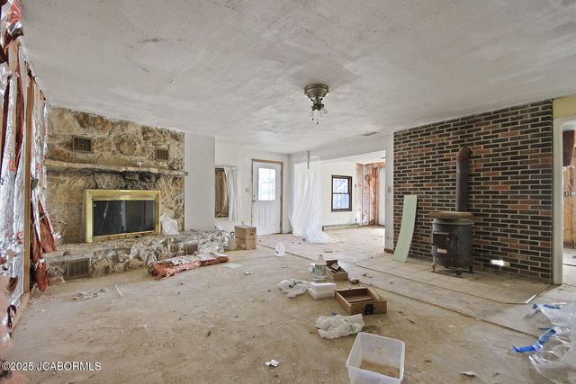 1702 CO RD 382, Holts Summit, MO 65043