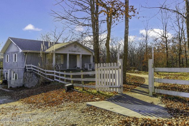 1702 CO RD 382, Holts Summit, MO 65043