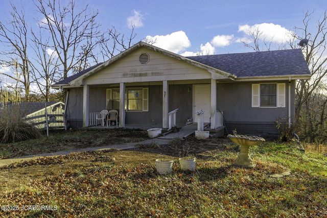 1702 CO RD 382, Holts Summit, MO 65043