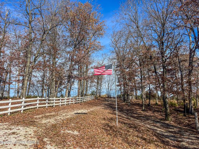 1702 CO RD 382, Holts Summit, MO 65043