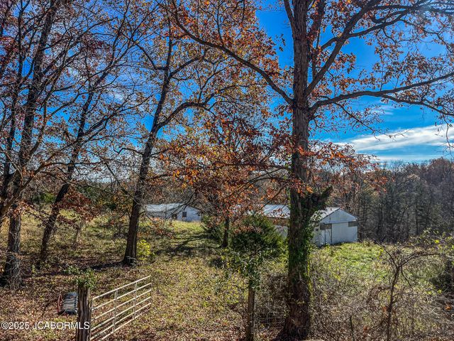 1702 CO RD 382, Holts Summit, MO 65043