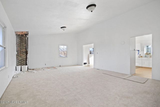 1702 CO RD 382, Holts Summit, MO 65043