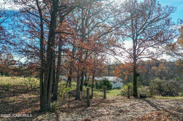 1702 CO RD 382, Holts Summit, MO 65043