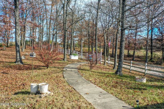 1702 CO RD 382, Holts Summit, MO 65043