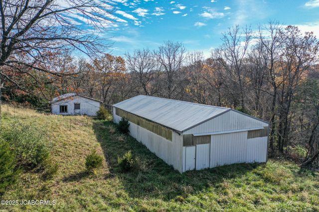 1702 CO RD 382, Holts Summit, MO 65043