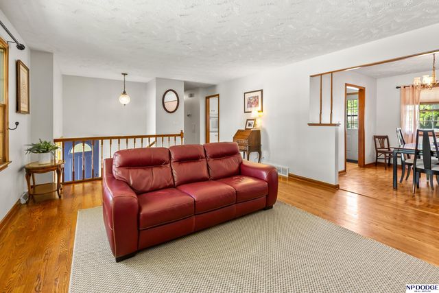 106 N 117 Street, Omaha, NE 68154
