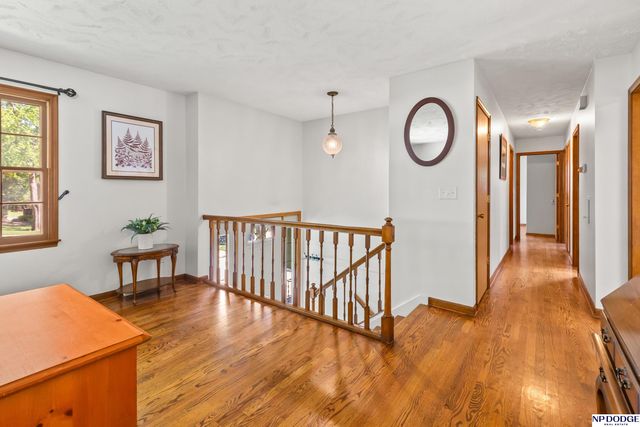 106 N 117 Street, Omaha, NE 68154