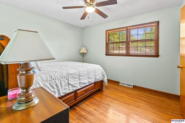 106 N 117 Street, Omaha, NE 68154