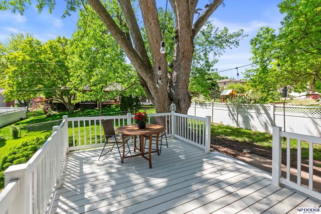 106 N 117 Street, Omaha, NE 68154