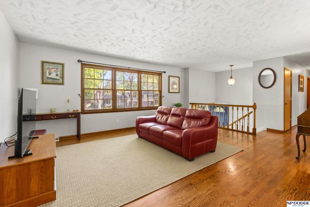 106 N 117 Street, Omaha, NE 68154