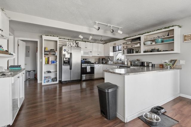 10120 State Highway 39, Stockton, MO 65785