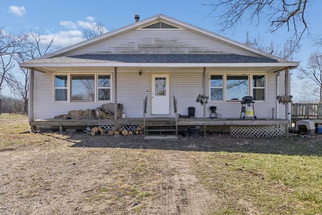 10120 State Highway 39, Stockton, MO 65785