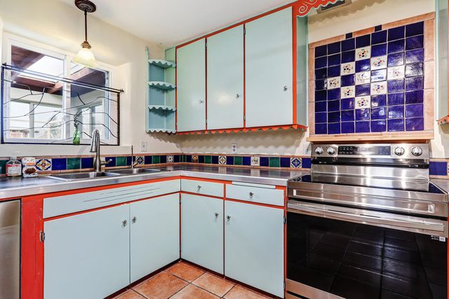 5933 Pauline Avenue NW, Albuquerque, NM 87107